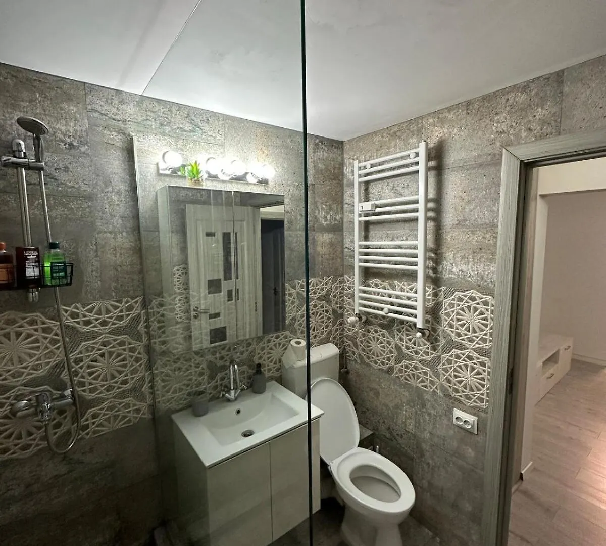 Two-Room Apartment بوخارست
